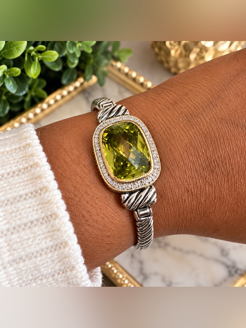 Silver Tone Green Statement Bracelet Size 7.5